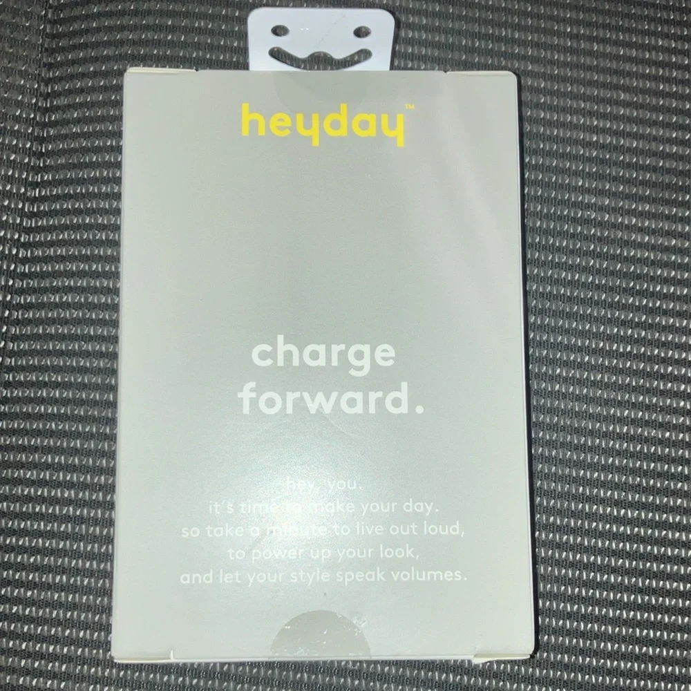 Lighting To 3.5 mm Aux (heyday)